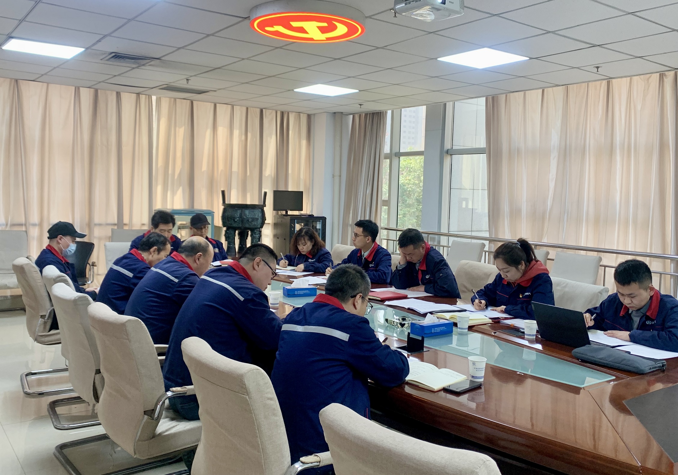 031680518900556986.jpeg 生产党支部2.jpg